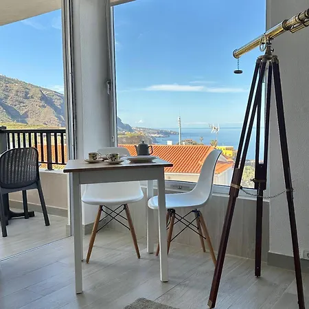 Mirador Oceanic Observatory 로스 레알레호스